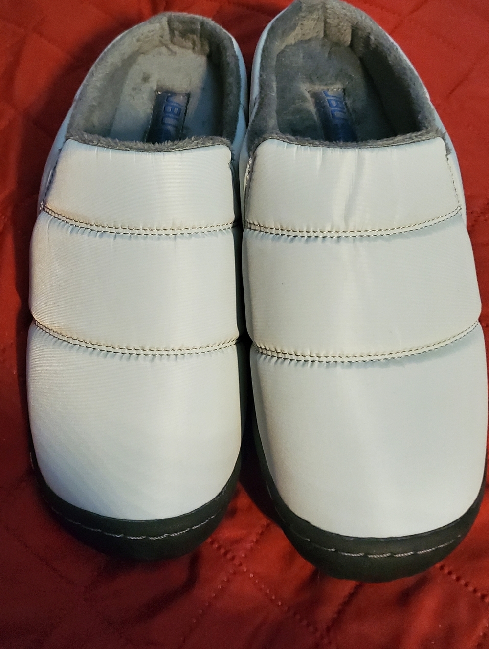 NWOT JBU by Jambu Women's Willow Mule Slipper Indoor/Outdoor Sole Silvery White